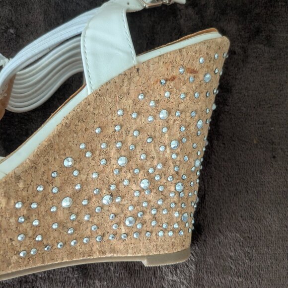 Venus Strappy Embellished Wedge Sandals Size 8 -  NWOT - Picture 6 of 8